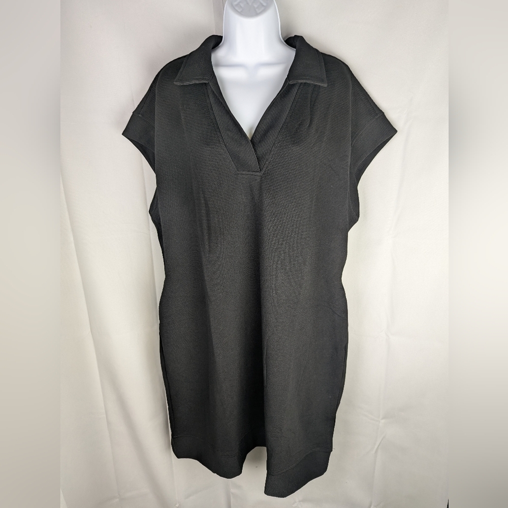 Black Collared Short Sleeve Dress With Pockets